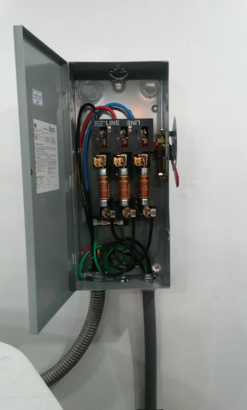 Three-phase disconnect switch installed for Smoke Detector Installation in Sage